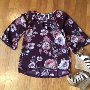 Floral Bell Sleeve Blouse size XS